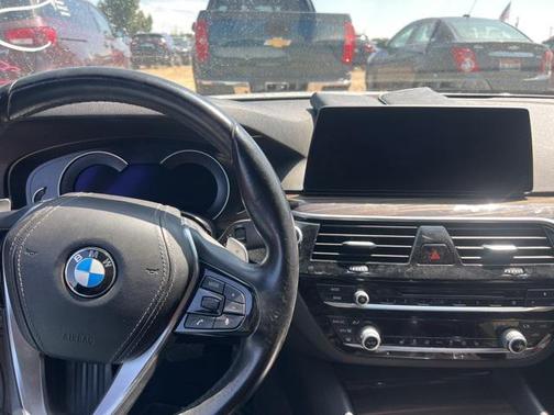 2017 BMW 530 530i