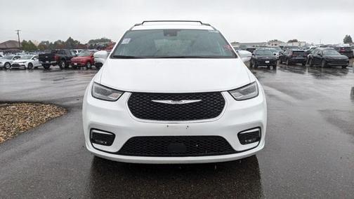2022 Chrysler Pacifica Touring