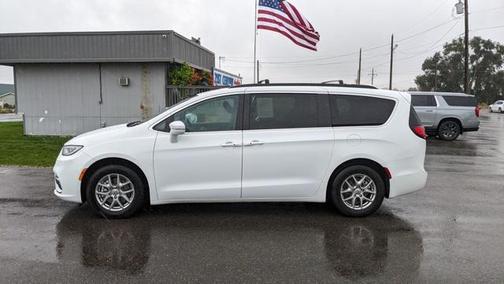 2022 Chrysler Pacifica Touring