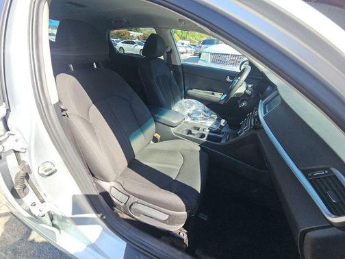 Sparkling Silver 2019 Kia Optima LX