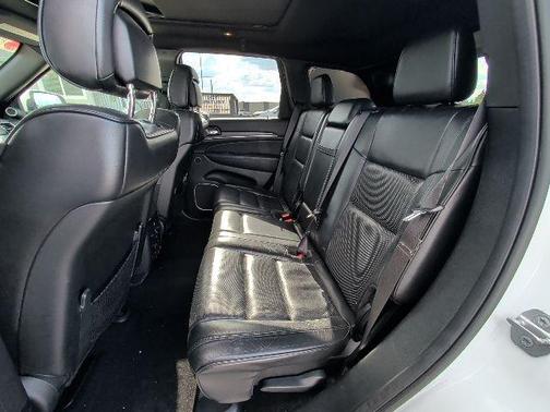 Bright White Clearcoat 2019 Jeep Grand Cherokee High Altitude
