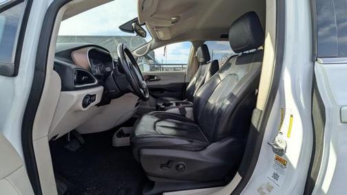 2018 Chrysler Pacifica Touring-L