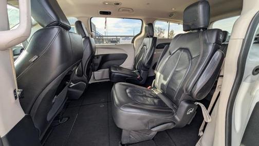 2018 Chrysler Pacifica Touring-L