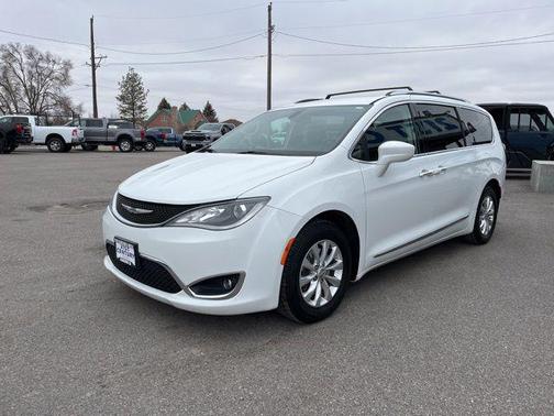 2018 Chrysler Pacifica Touring-L