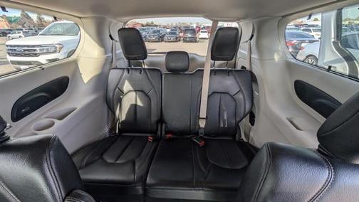 2018 Chrysler Pacifica Touring-L