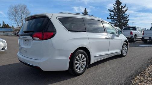 2018 Chrysler Pacifica Touring-L