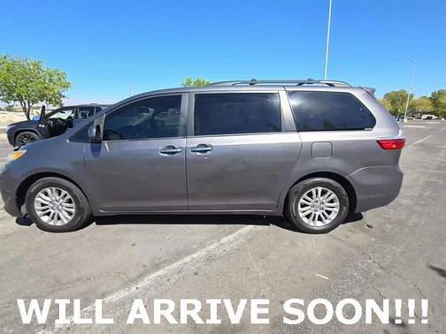 2017 Toyota Sienna XLE