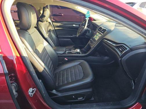 Ruby Red Metallic 2018 Ford Fusion SE