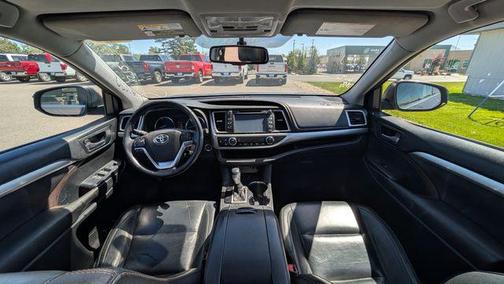 Predawn Gray Mica 2016 Toyota Highlander XLE