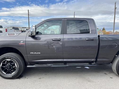 2025 RAM 2500 Laramie Crew Cab 4x4 6'4' Box
