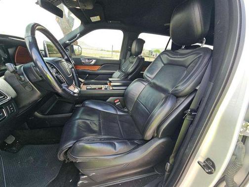 Ingot Silver 2019 Lincoln Navigator Standard