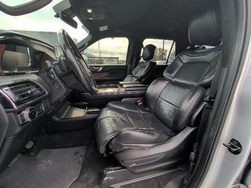 Ingot Silver 2019 Lincoln Navigator Standard