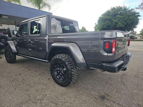 Granite Crystal Metallic Clearcoat 2022 Jeep Gladiator Willys 4x4