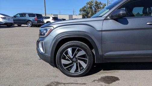 2024 Volkswagen Atlas 2.0T SE w/Technology 4MOTION