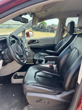 2018 Chrysler Pacifica Touring-L
