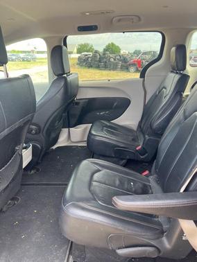 2018 Chrysler Pacifica Touring-L
