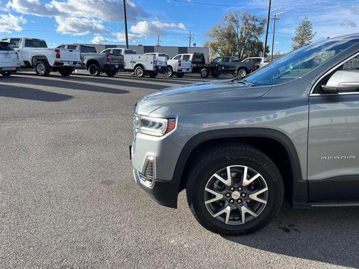 2023 GMC Acadia AWD SLE