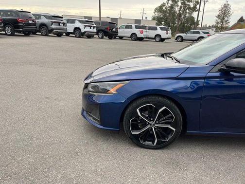 2024 Nissan Altima SR FWD