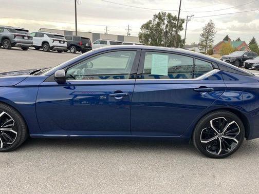 2024 Nissan Altima SR FWD