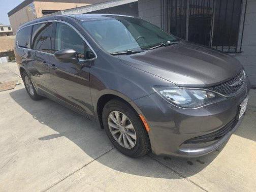 2017 Chrysler Pacifica Touring