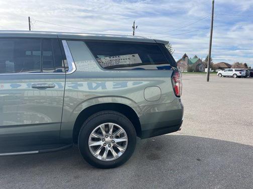 2023 Chevrolet Suburban Premier