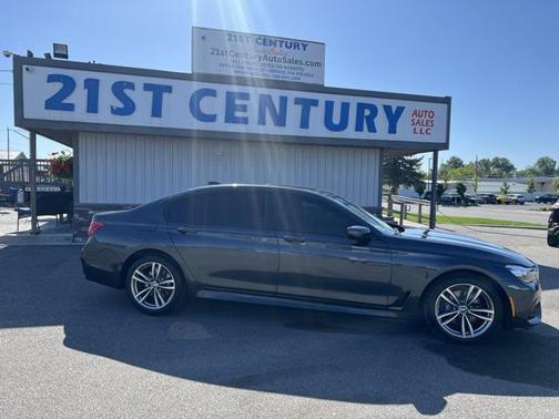 2016 BMW 740 740i