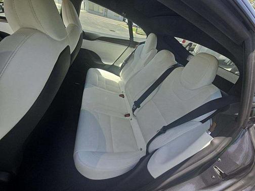 2021 Tesla Model S Long Range