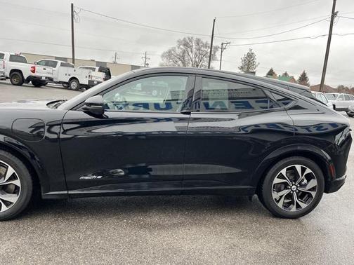 2022 Ford Mustang Mach-E Premium