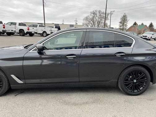 2018 BMW 530 530i