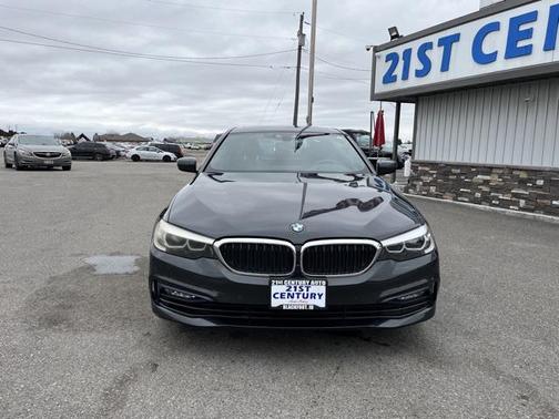2018 BMW 530 530i