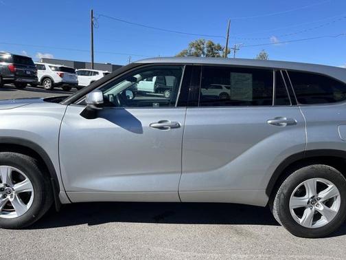 2021 Toyota Highlander LE