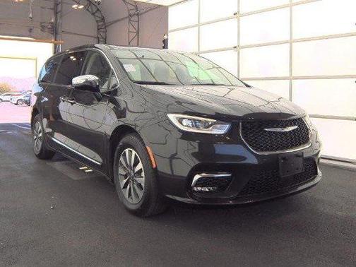 2023 Chrysler Pacifica Hybrid Limited