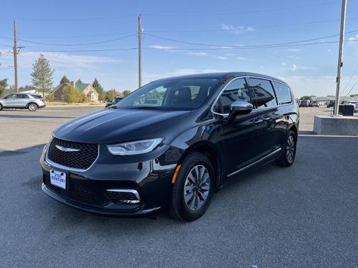 2023 Chrysler Pacifica Hybrid Limited