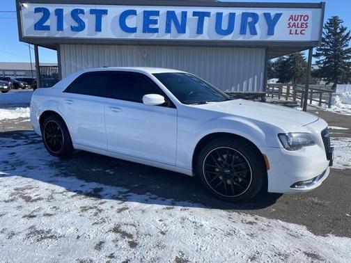 2018 Chrysler 300 S