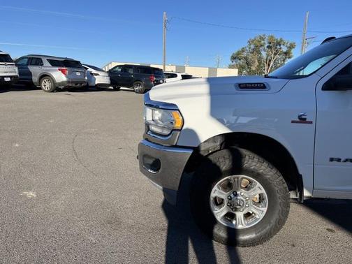 2022 RAM 2500 Big Horn Crew Cab 4x4 6'4' Box