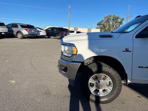 2022 RAM 2500 Big Horn Crew Cab 4x4 6'4' Box