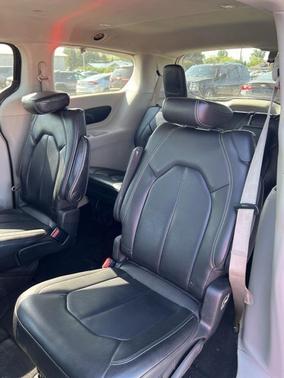 2020 Chrysler Voyager LXI