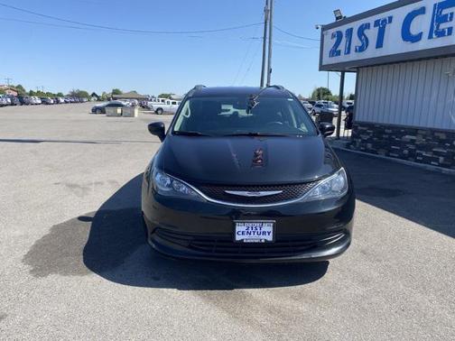 2020 Chrysler Voyager LXI