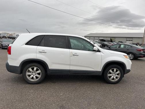 2011 Kia Sorento LX
