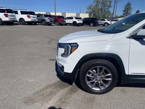 2023 GMC Terrain SLT