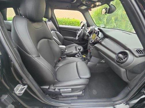2016 MINI Hardtop Cooper
