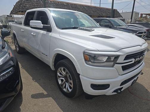 Bright White Clearcoat 2020 RAM 1500 Laramie