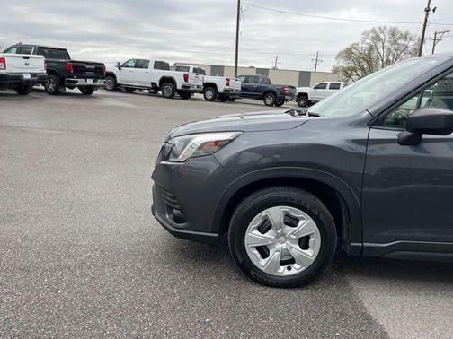 Magnetite Gray Metallic 2023 Subaru Forester Base