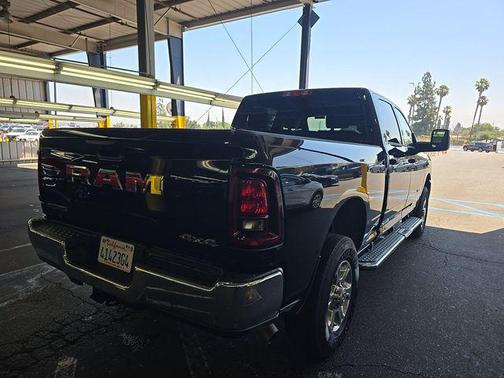 Diamond Black 2026 RAM 2500 Big Horn