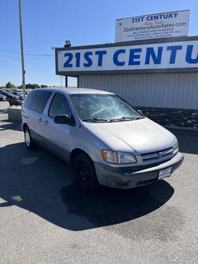 1999 Toyota Sienna CE