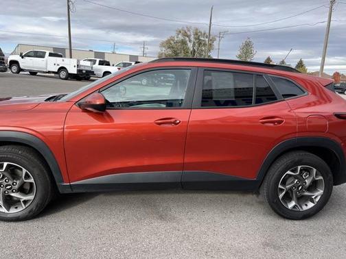 2024 Chevrolet Trax LT