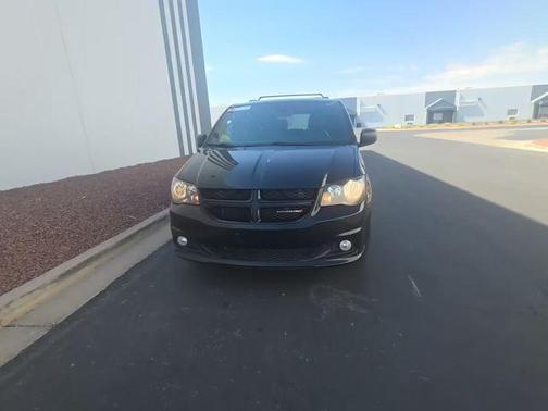Black Onyx Crystal Pearlcoat 2018 Dodge Grand Caravan GT