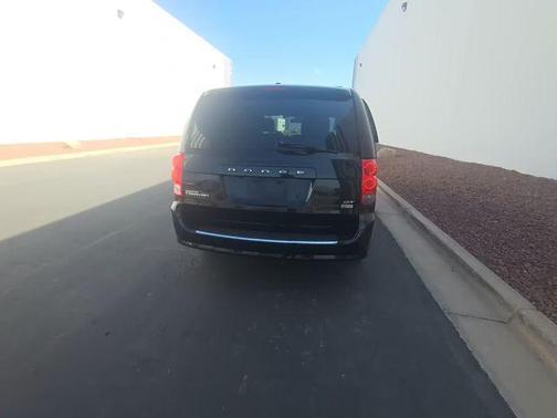 Black Onyx Crystal Pearlcoat 2018 Dodge Grand Caravan GT