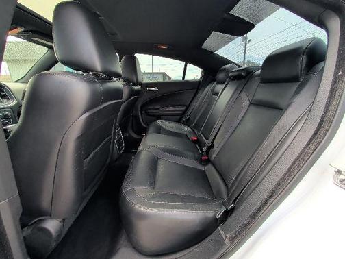 Ivory Tri-Coat Pearl 2015 Dodge Charger SXT