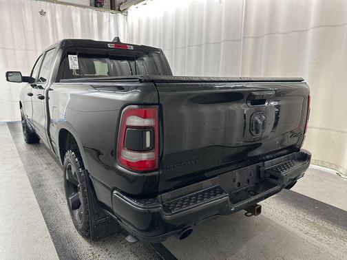 Diamond Black Crystal Pearlcoat 2019 RAM 1500 Sport